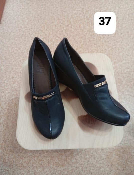 Продам новые туфли