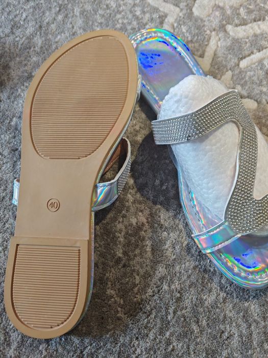 Продам летние шлепанцы