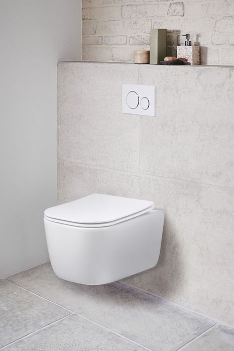 Unitaz.  Insalatsiya.  Komplekt