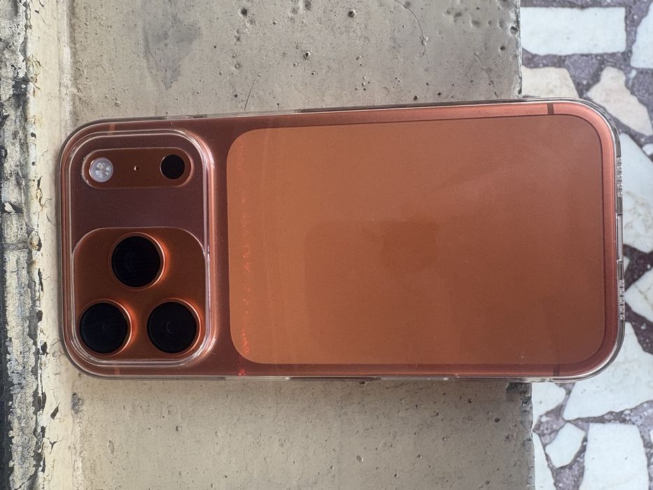 Vand sau schimb Iphone 17 pro orange