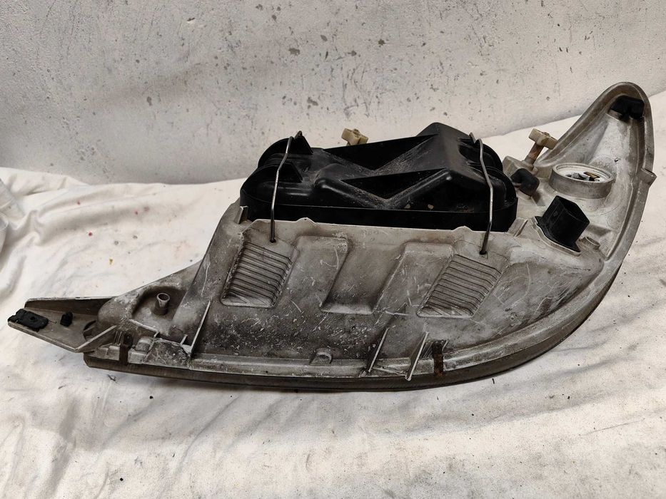 Оригинален фар  Десен  Мерцедес Спринтер  Mercedes Sprinter