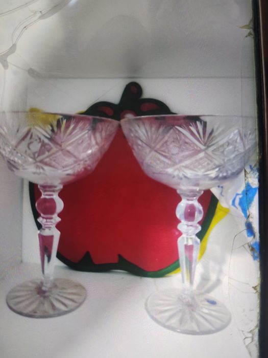 Вазы,, хрустальные, 2500