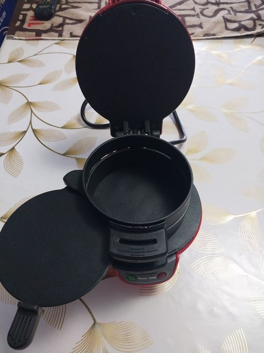 Бургерница красного цвета