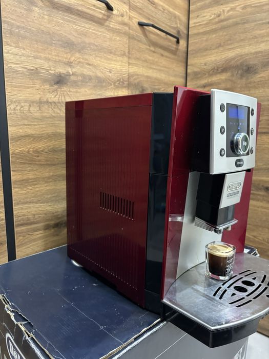 Кафеавтомат Delonghi perfecta cappuccino ESAM5550.ar