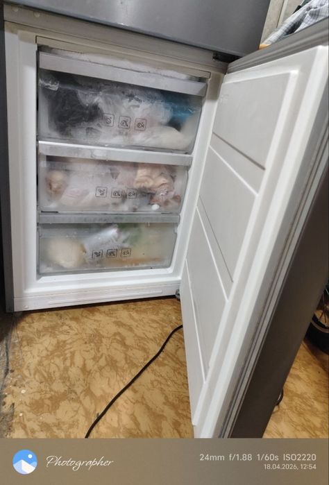 Холодилник midea