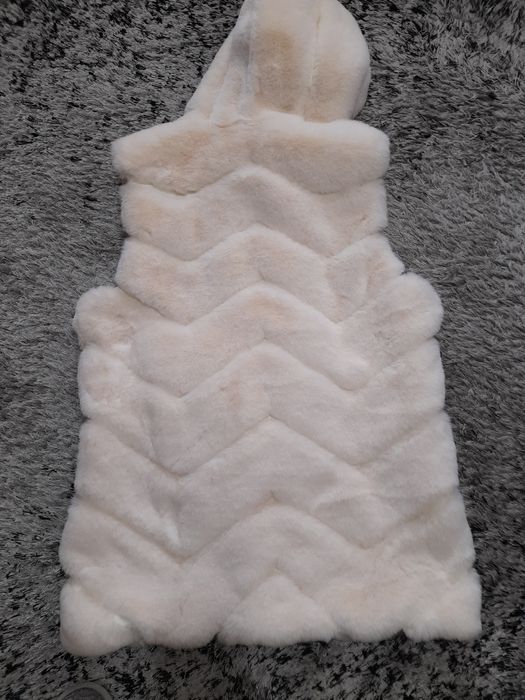 Дамска пухена грейка и шапка