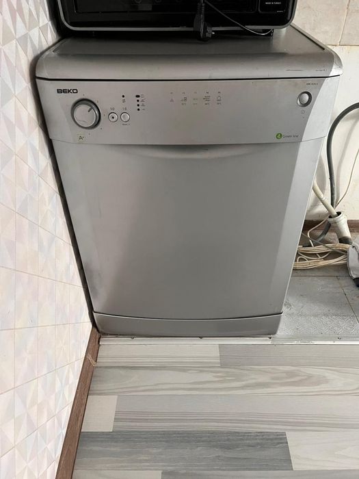 Посудомоечная машина большая