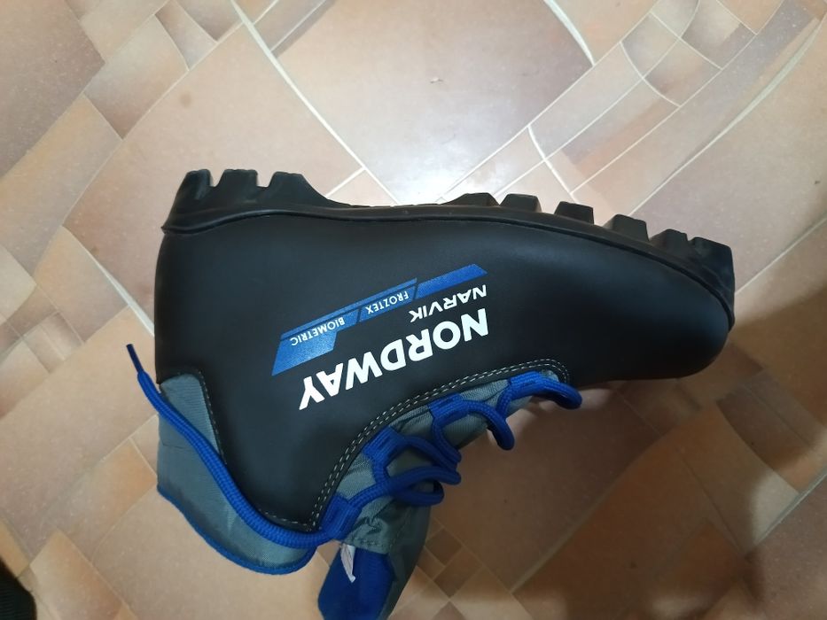 Ботинки лыжные детские