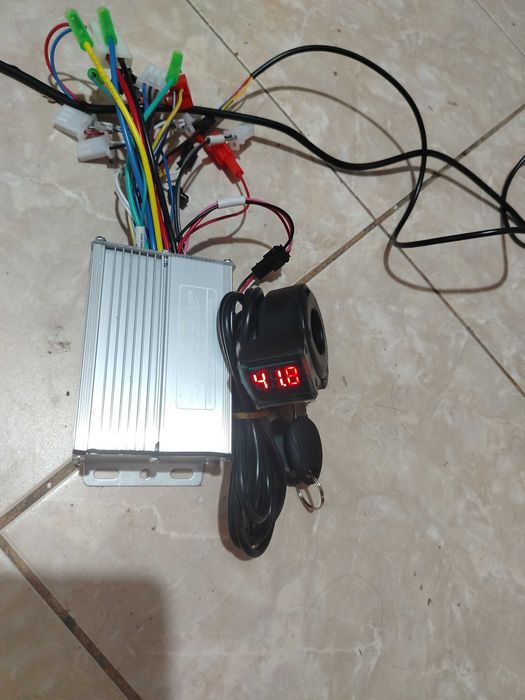 Set ( controler + contact cu voltmetru)