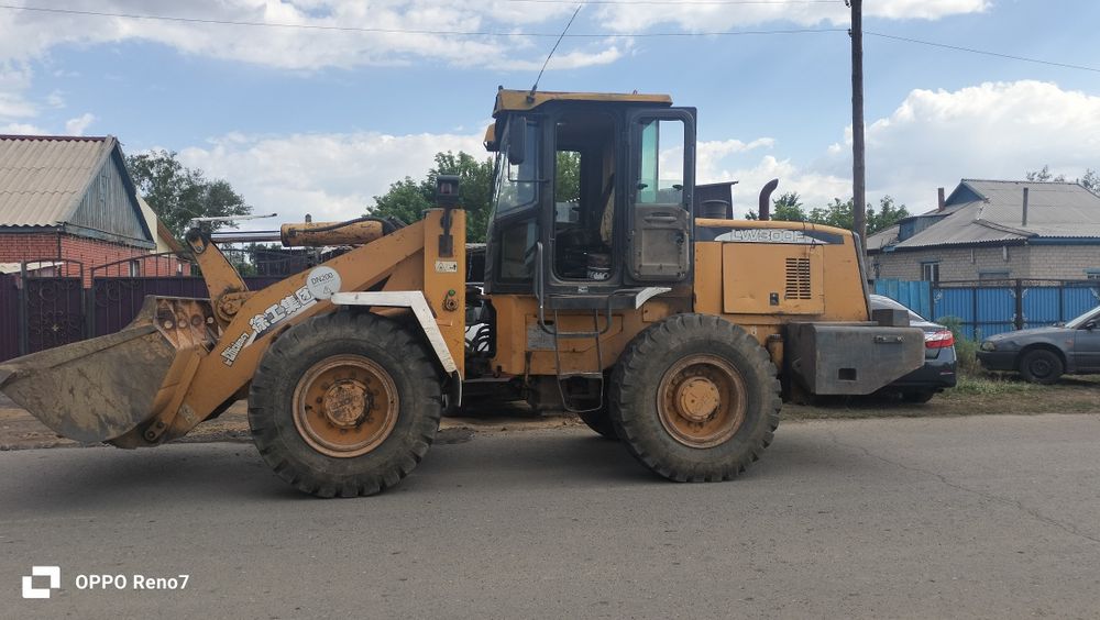 Продам погрузчик фронтальный 3 куб.