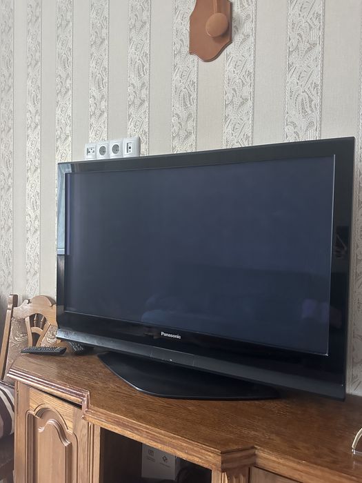продам телевизор Panasonic