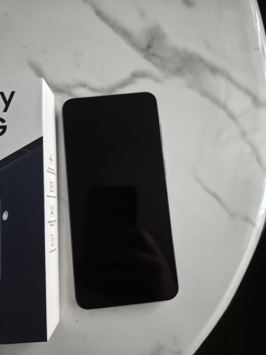 Продам Samsung A57  8/256