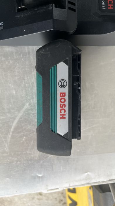 Baterie Bosch 36 volti . Scule electrice