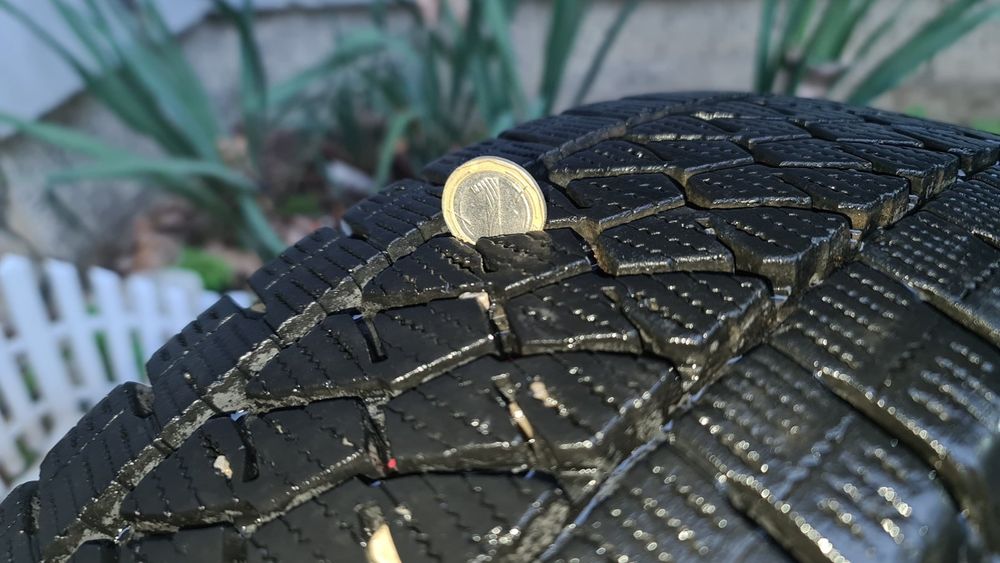 4 зимни гуми за бус Bridgestone Blizzard  195/70R15 C 104/102R