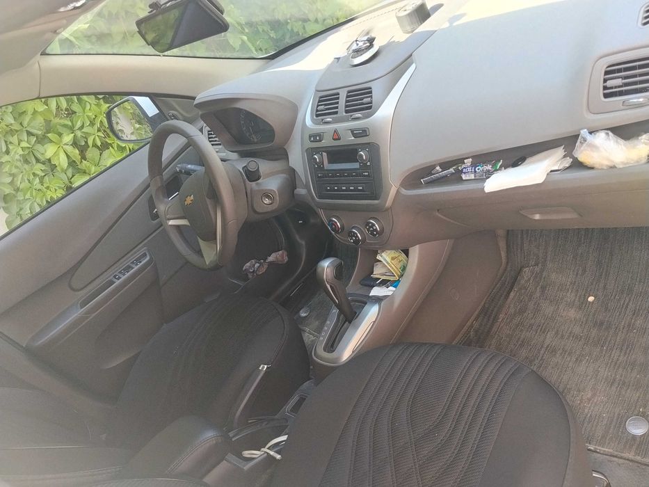 Chevrolet Cobalt yaxshi xaydalgan