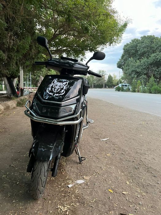 Скутер сотилади холати ало 600 евро