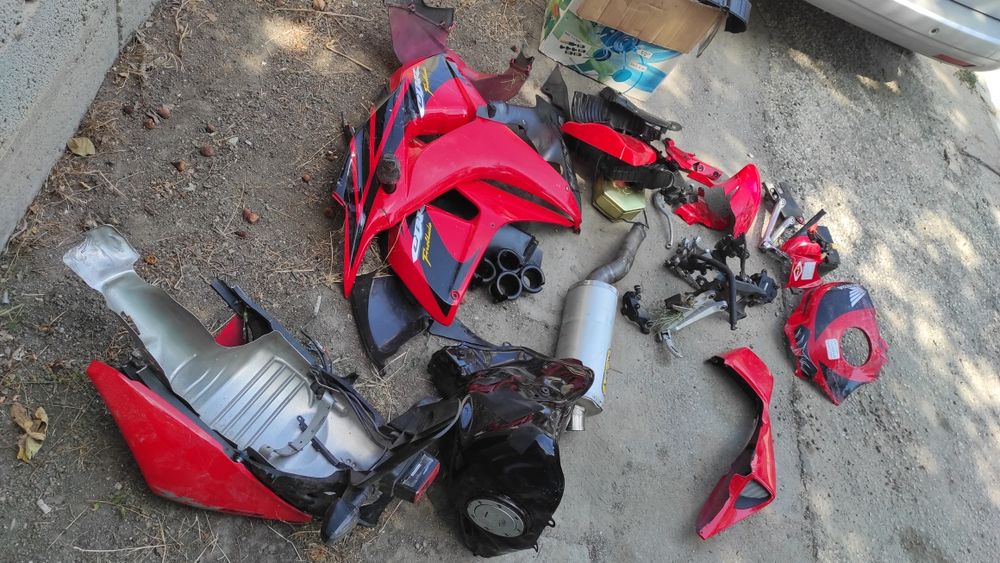 Honda Cbr 1000rr 2006 на части