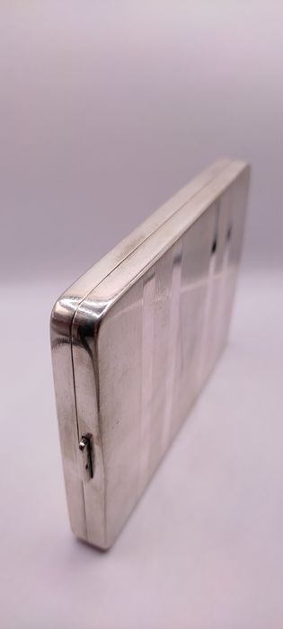 Продам серебренный подсигар.