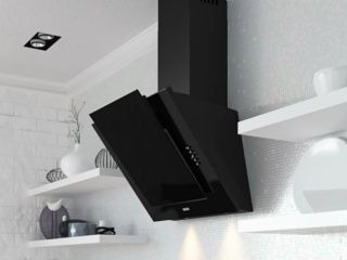 Установка и монтаж любых кухонных вытяжек с проёмом на улицу!