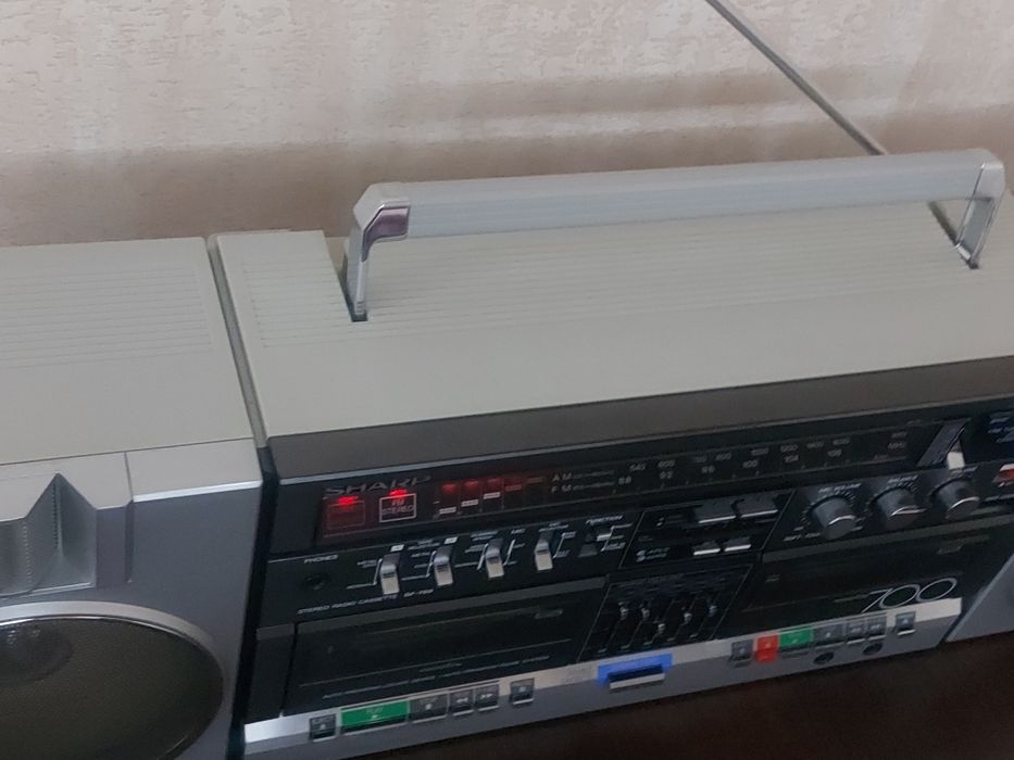 Магнитофон Sharp GF 700