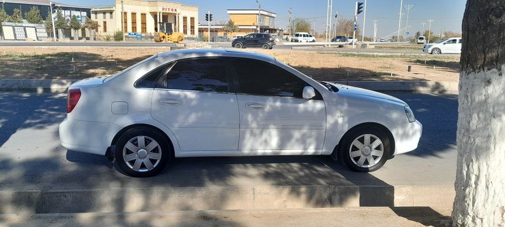 Ласетти 1.8 наварот