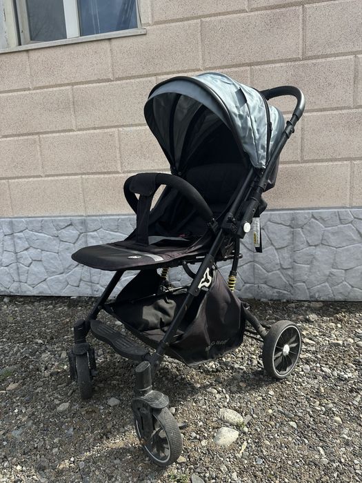 Коляска продам в