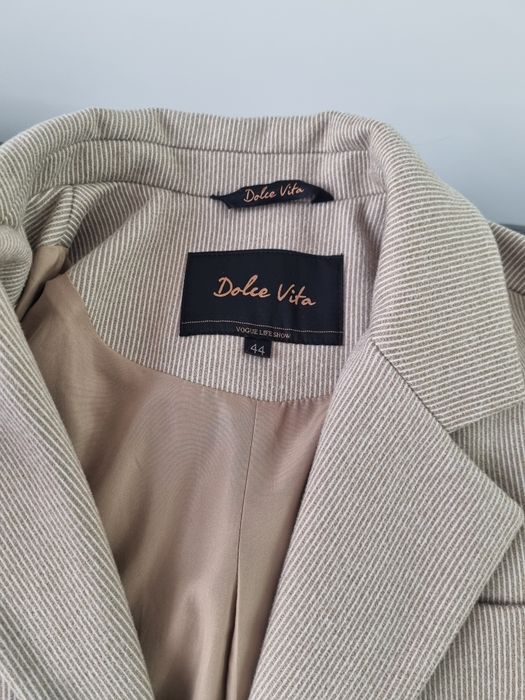 Абсолютно новое пальто