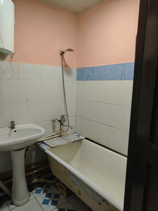 uy sotladi srochna 2xonali