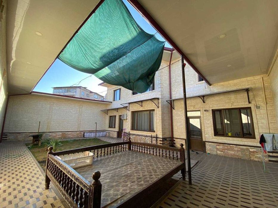 Аллон махаллада 2- кавватли уй, 3-сотка, 6-хона, подвали бор.