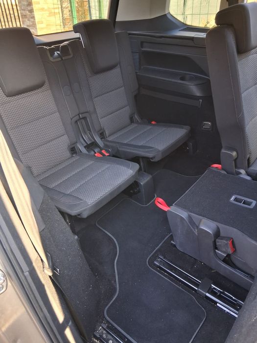 VW Touran 2019 cu 7 locuri