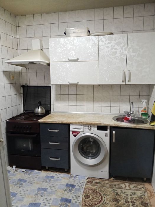 Дархон, 3 хонали уй, кирпич, 3 этаж, лифт бор, хозяйкали