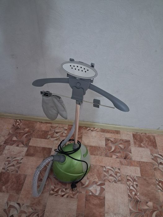 Продается паровой утюг