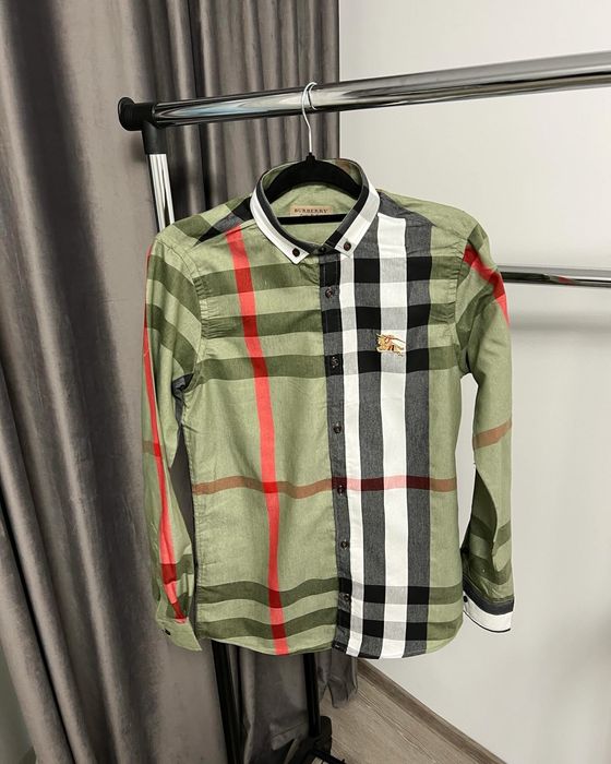 Camasa BURBERRY super calitate