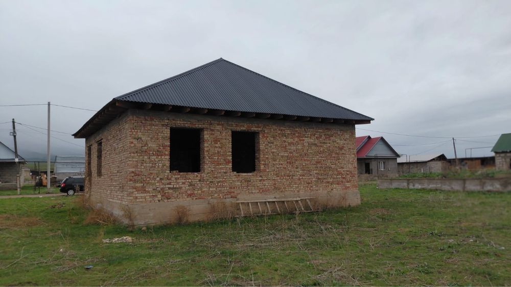 Продам недостроенный частный дом