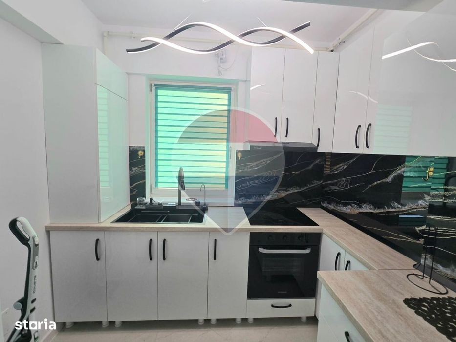 2 decomandate, bloc nou, amenajat modern, loc de parcare inclus