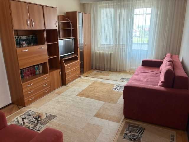 Apartament 2 camere de inchiriat Craiovei Pitesti, loc de parcare