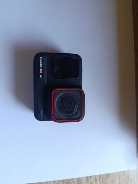 insta 360 ace pro , usor negociabil