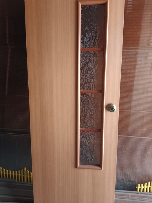 Продам двери б./у.