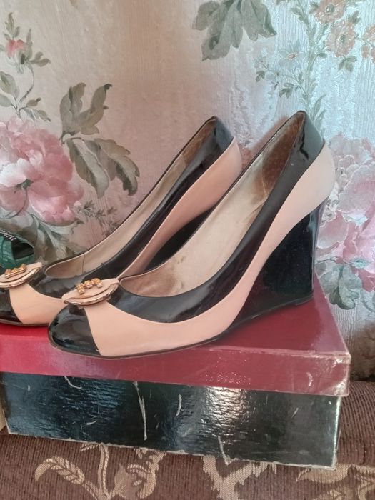 Кожаные туфли новые