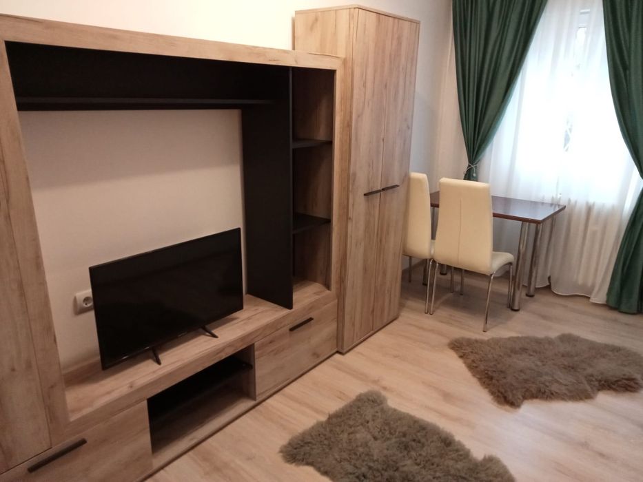 Garsonieră de închiriat