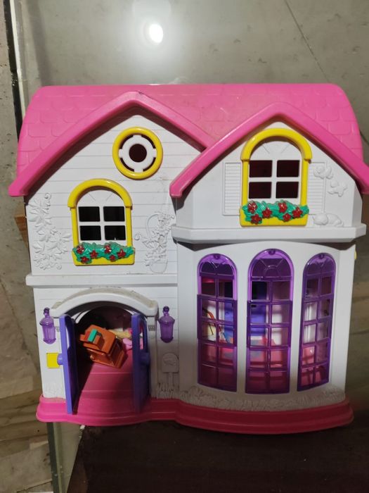 Домик игрушечный