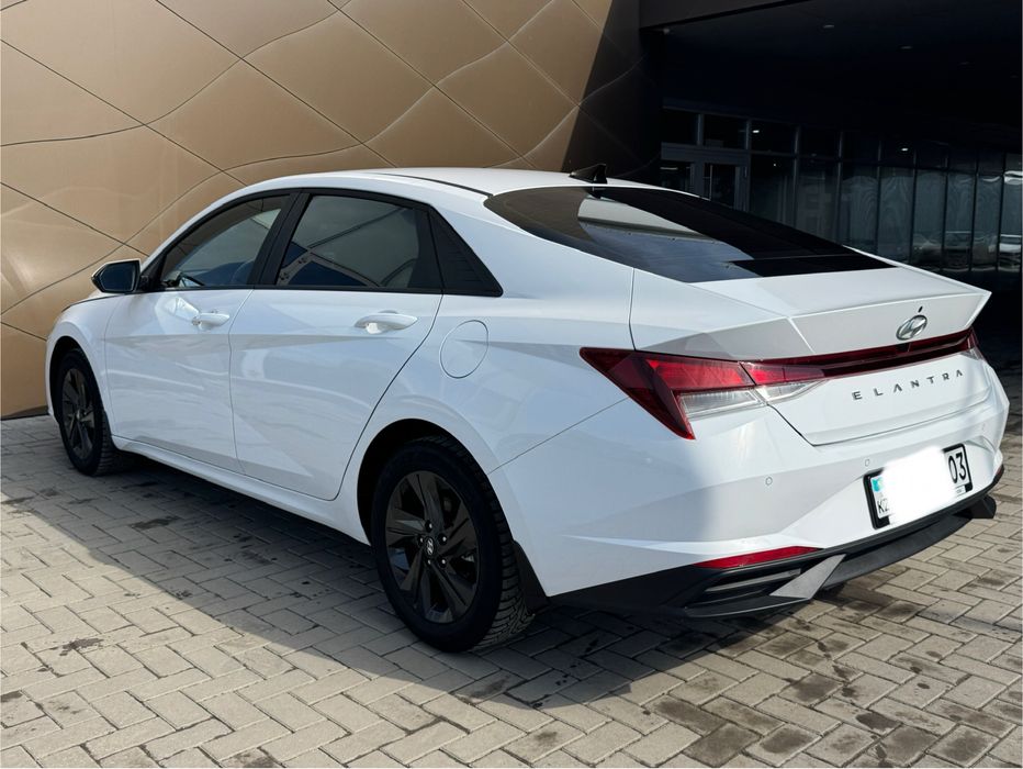 Продам Hyunday Elantra 2023 года