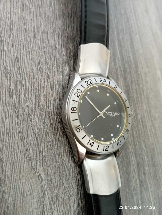 Часы наручные Azzaro