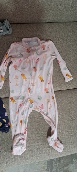 Lot fetite 92 rochite, pantaloni, pijama