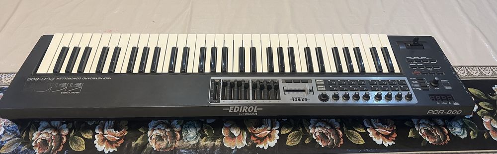 Roland Edirol PCR-800 midi controller sotiladi
