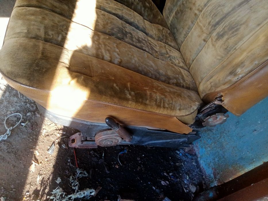 Продам сиденье передние!