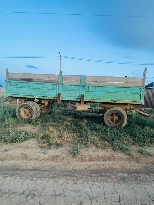 Продам бортовой прицеп