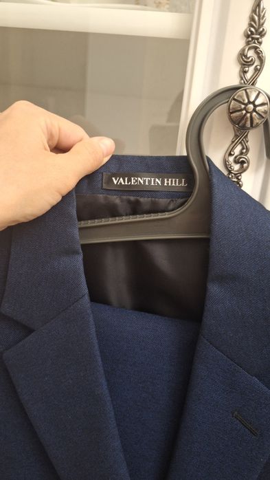 Продам Мужские костюмы