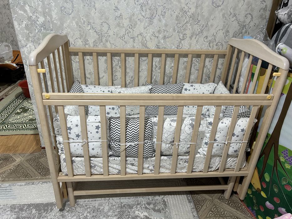 Манеж люлька продается в подарок бортики