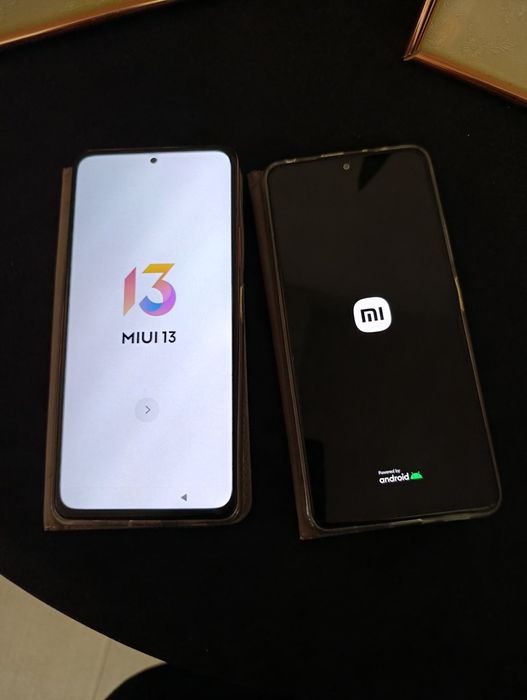 Vând 2 telefoane Xiaomi Redminote 10 pro
